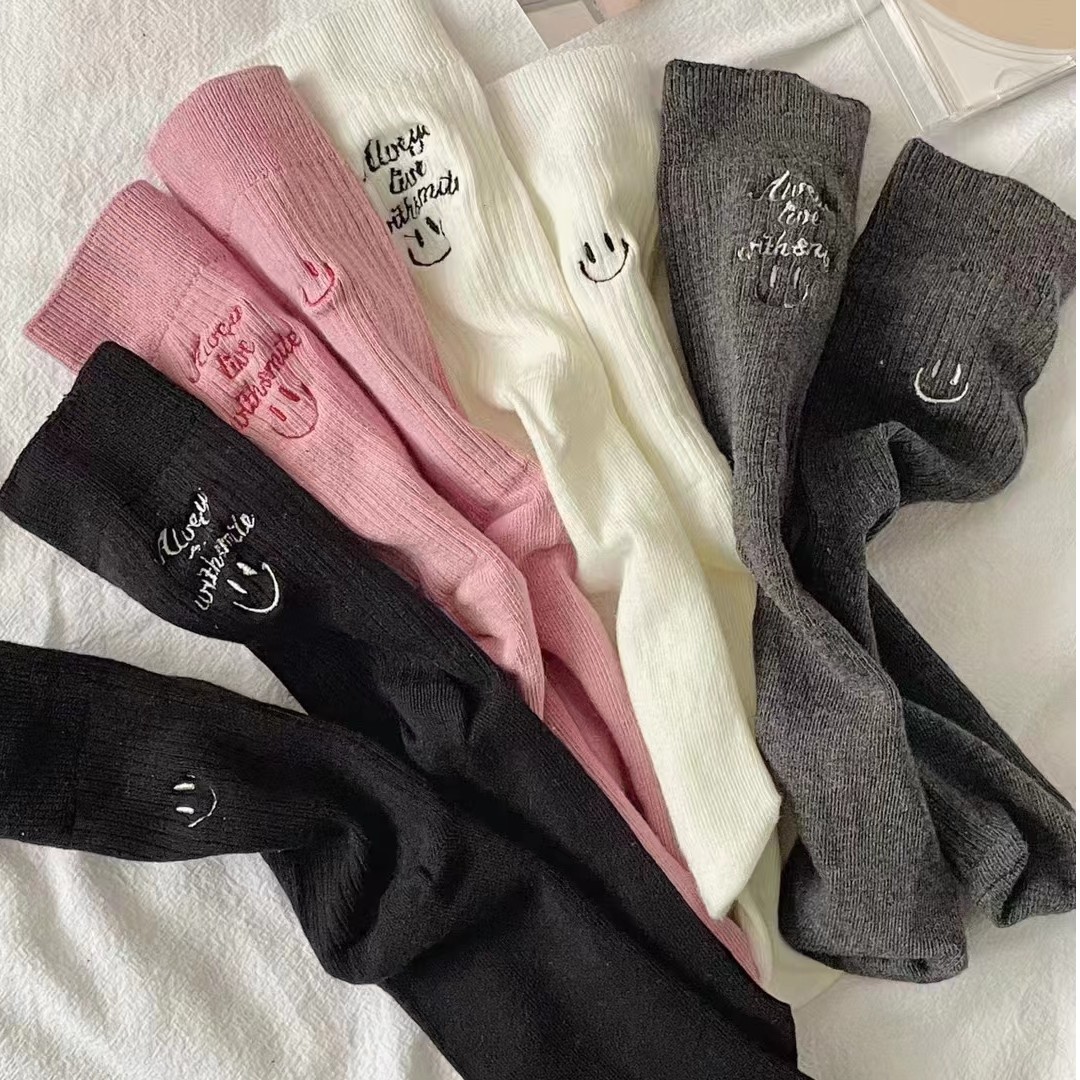 网红新款纯棉袜子中筒袜时尚百搭显瘦显长潮袜高颜值韩AB版女秋季