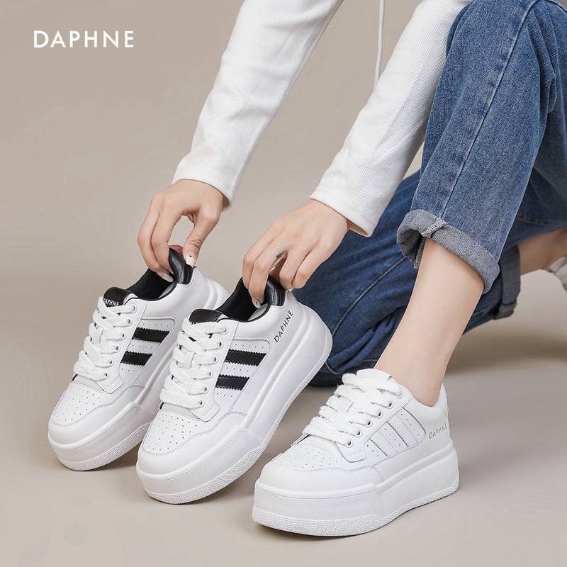 Daphne/达芙妮小白鞋女新款透气真皮软底增高厚底休闲板鞋