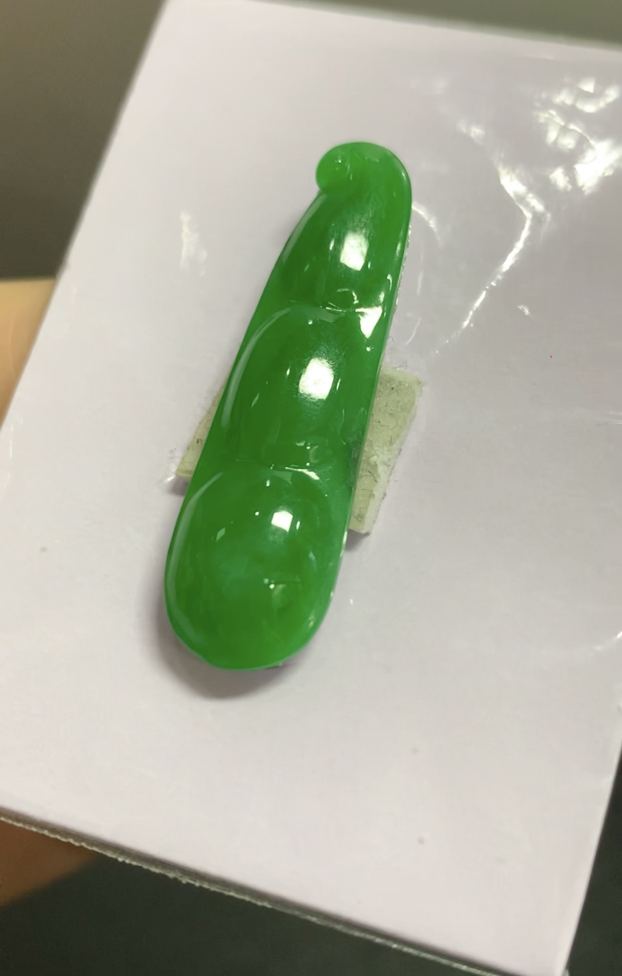 天然a货缅甸翡翠 色浓郁夺目璀璨浓阳绿大豆子