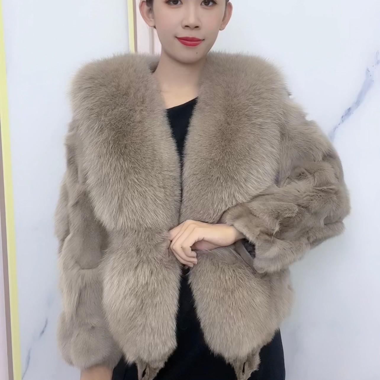 女士皮草新款2024爆款皮草外套女狐狸毛上衣毛领短款休闲海宁貂毛