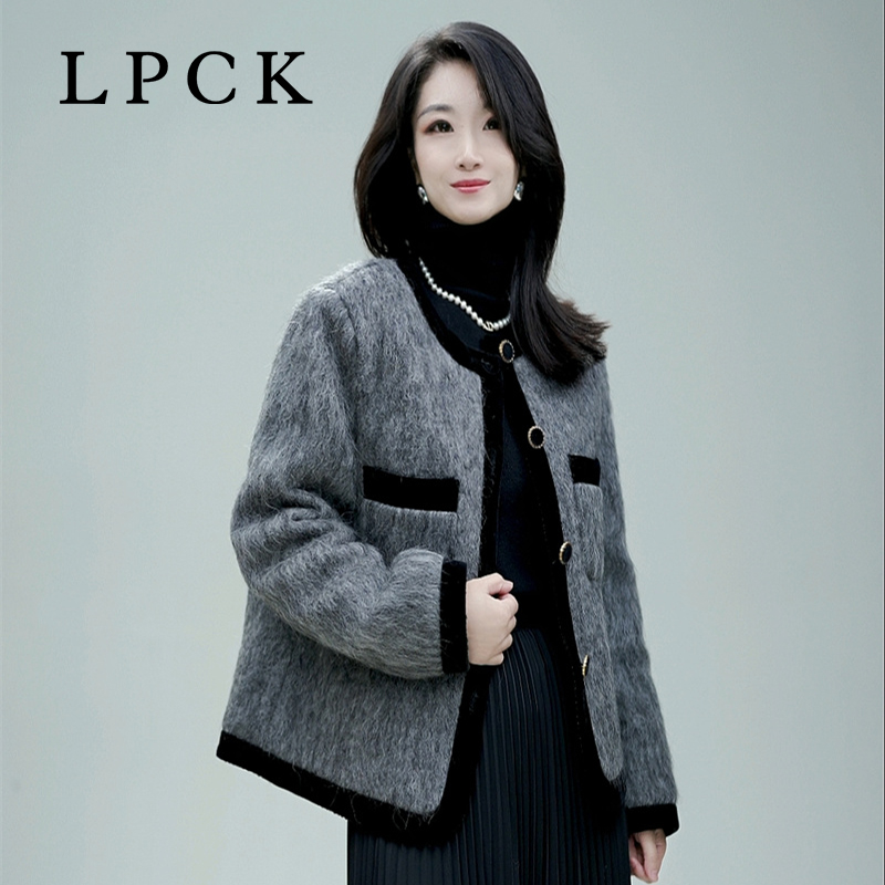 2024秋季新款洋气女士气质时尚百搭小香风宽松短款外套AM2001006