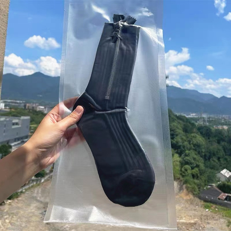 小众设计金属拉链中筒袜日系重工朋克百搭个性炸街真空包装袜