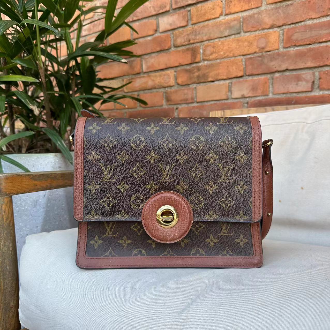 95新 LouisVuitton/路易威登 全原老花中古达芙妮单肩包