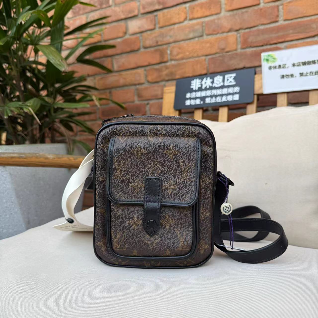 95新 LouisVuitton/路易威登 邮差包相机斜挎包单肩包合集