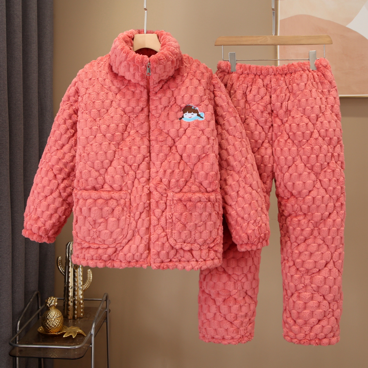 秋冬季睡衣女套装加厚加绒保暖珊瑚绒睡衣冬款珊瑚绒女孩时尚外穿