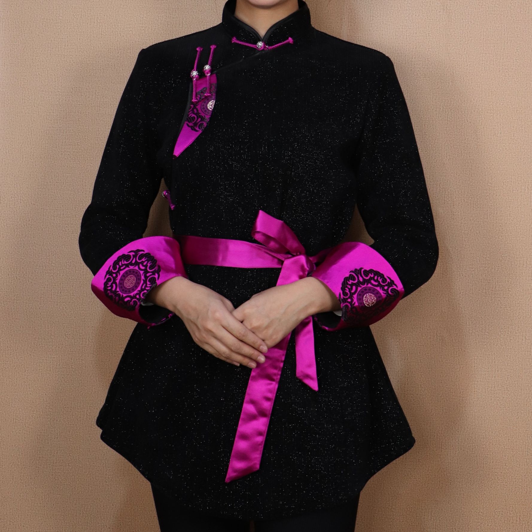 【蒙之艺】中长款黑粉亮晶晶蒙古族上衣外套