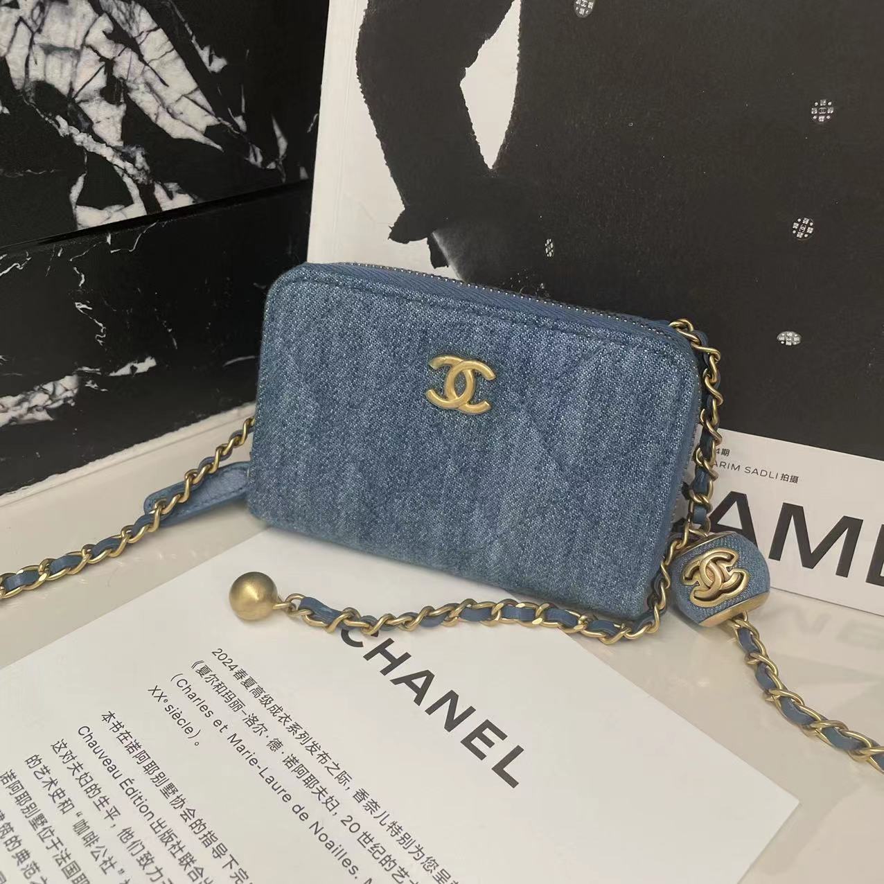 全新未使用 Chanel/香奈儿 22c 做旧牛仔金球 斜挎包 腰包 卡包