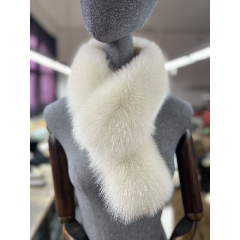 盈盈推荐 进口狐狸毛领 真毛围脖 百搭时尚单品 ML001