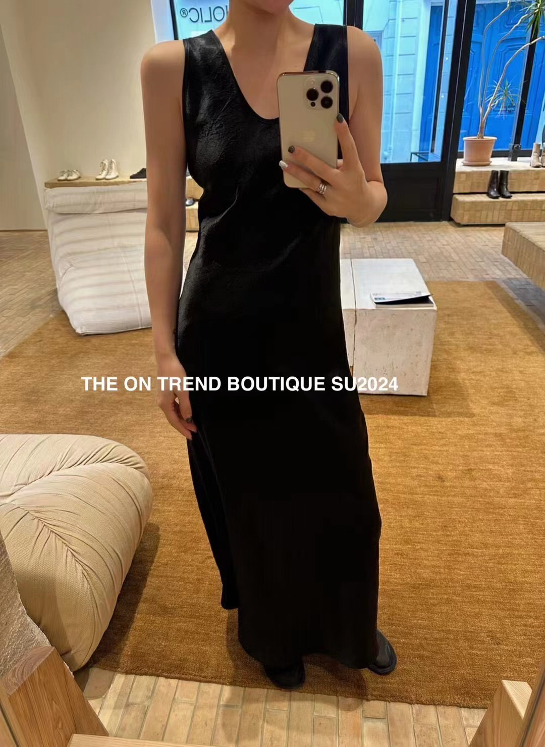 静一显瘦白色连衣裙