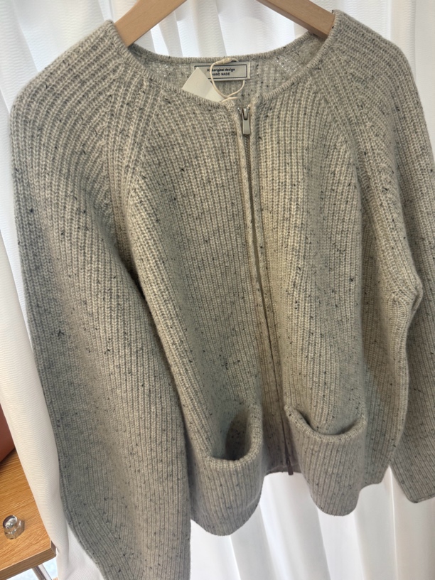 亮浅灰 羊毛外衣 