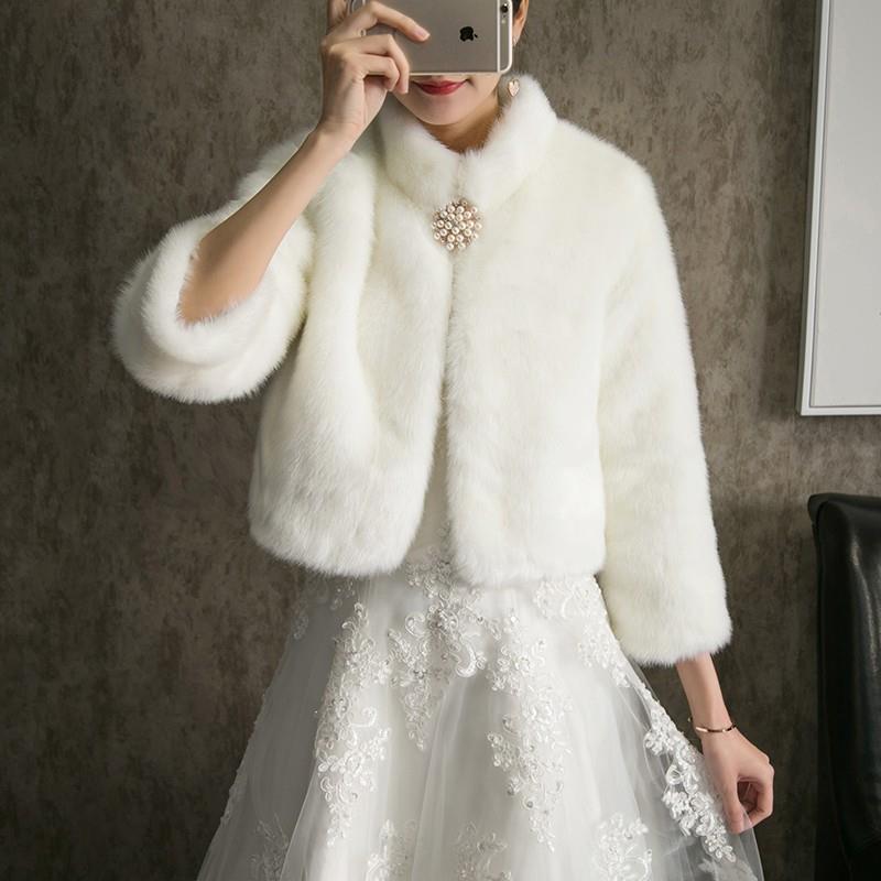 新娘婚纱披肩冬季结婚礼服外搭保暖加厚新款2023婚礼仿皮草外套