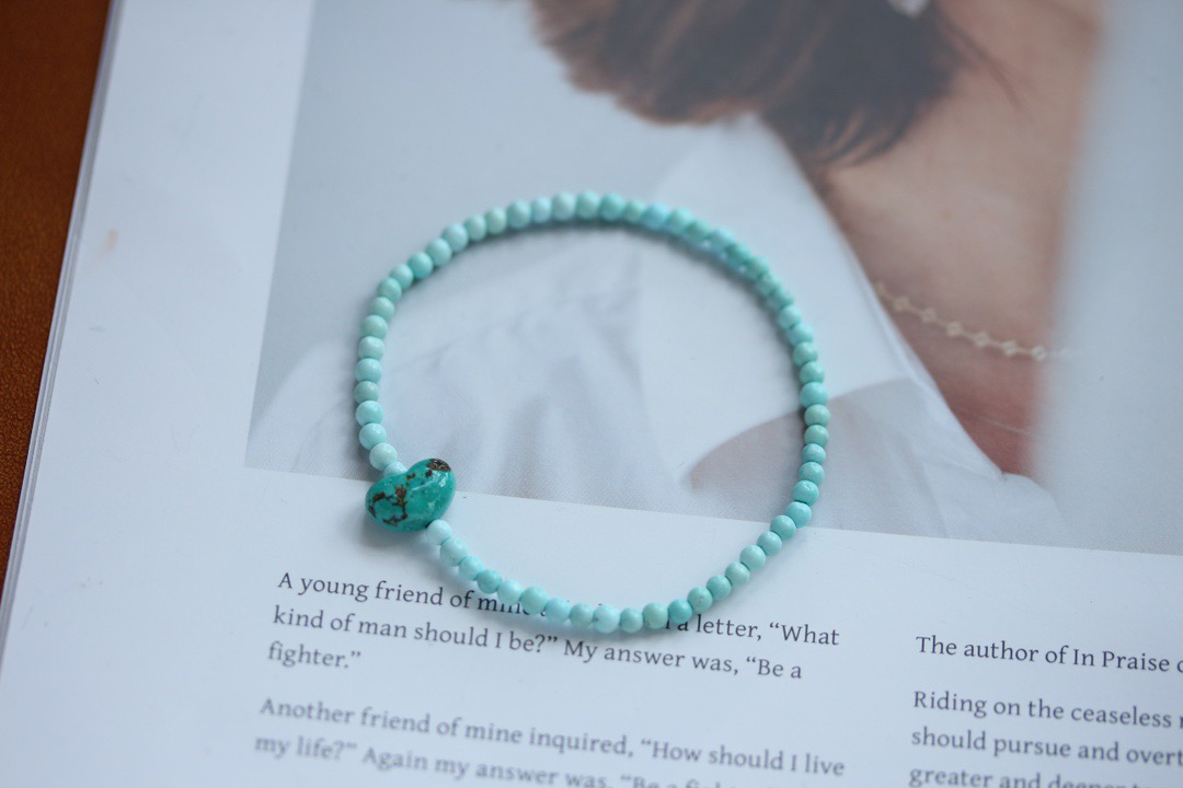 天然原矿绿松石高瓷精工打磨爱心配珠小米手链