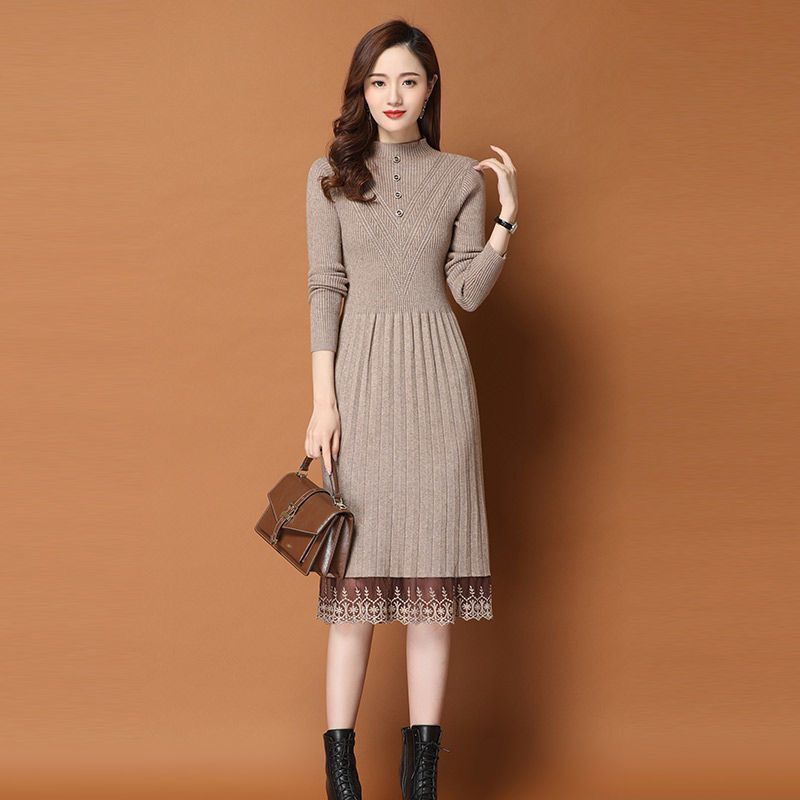 时尚配大衣针织连衣裙女2024秋冬新款韩版长款过膝蕾丝妈妈毛衣裙