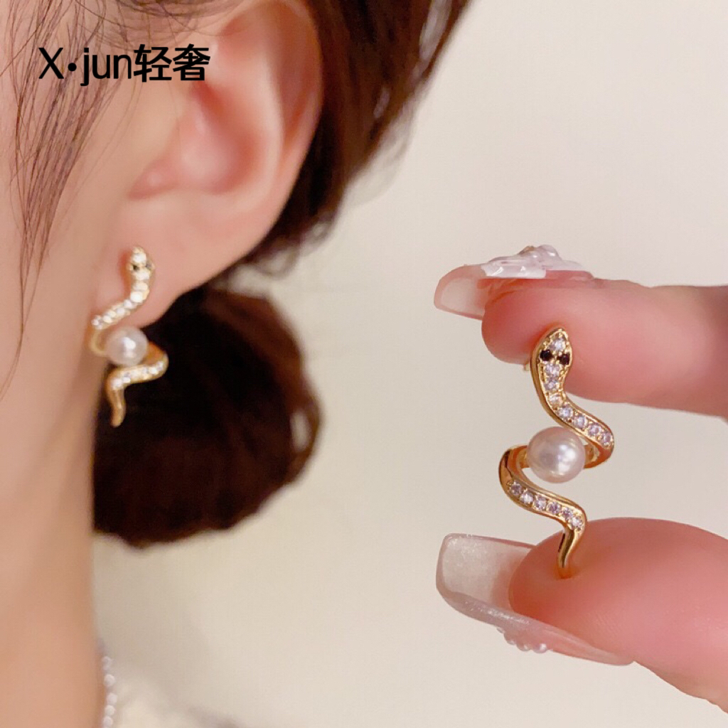 铜合金耳饰 925银针微镶蛇形环绕珍珠耳环精致时尚轻奢高级感耳钉