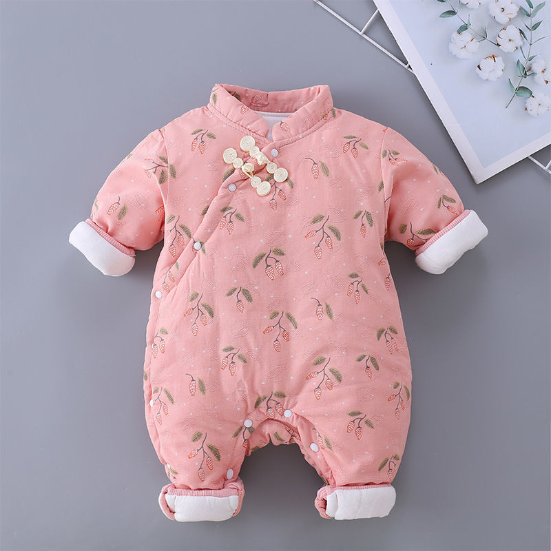 婴儿连体衣秋冬款0到3个月新生儿中国风衣服纯棉宝宝外出保暖哈衣