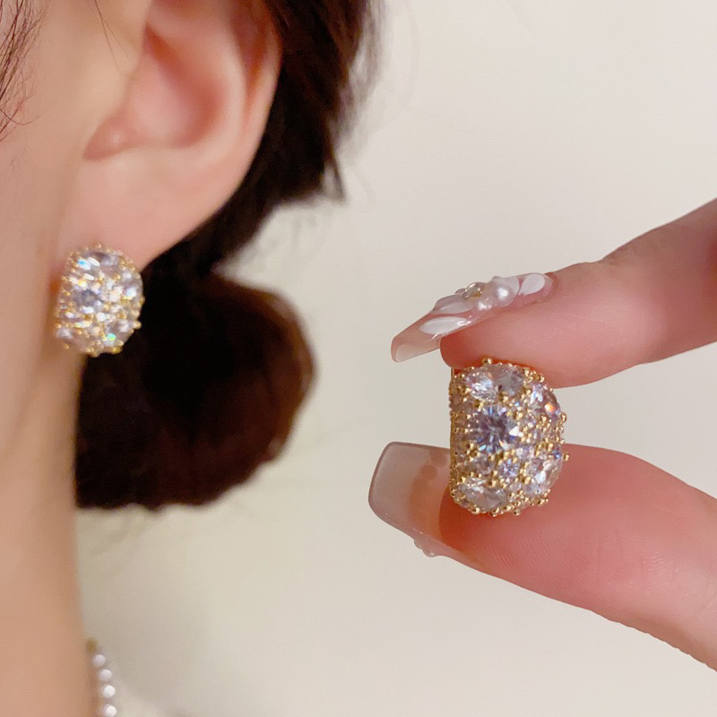 铜合金合成锆石耳饰 时尚高级感满钻半圆球球小耳扣精致百搭超闪