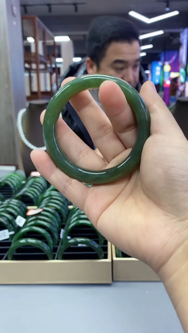 【闪购商品】和田玉手镯未镶嵌SZ56