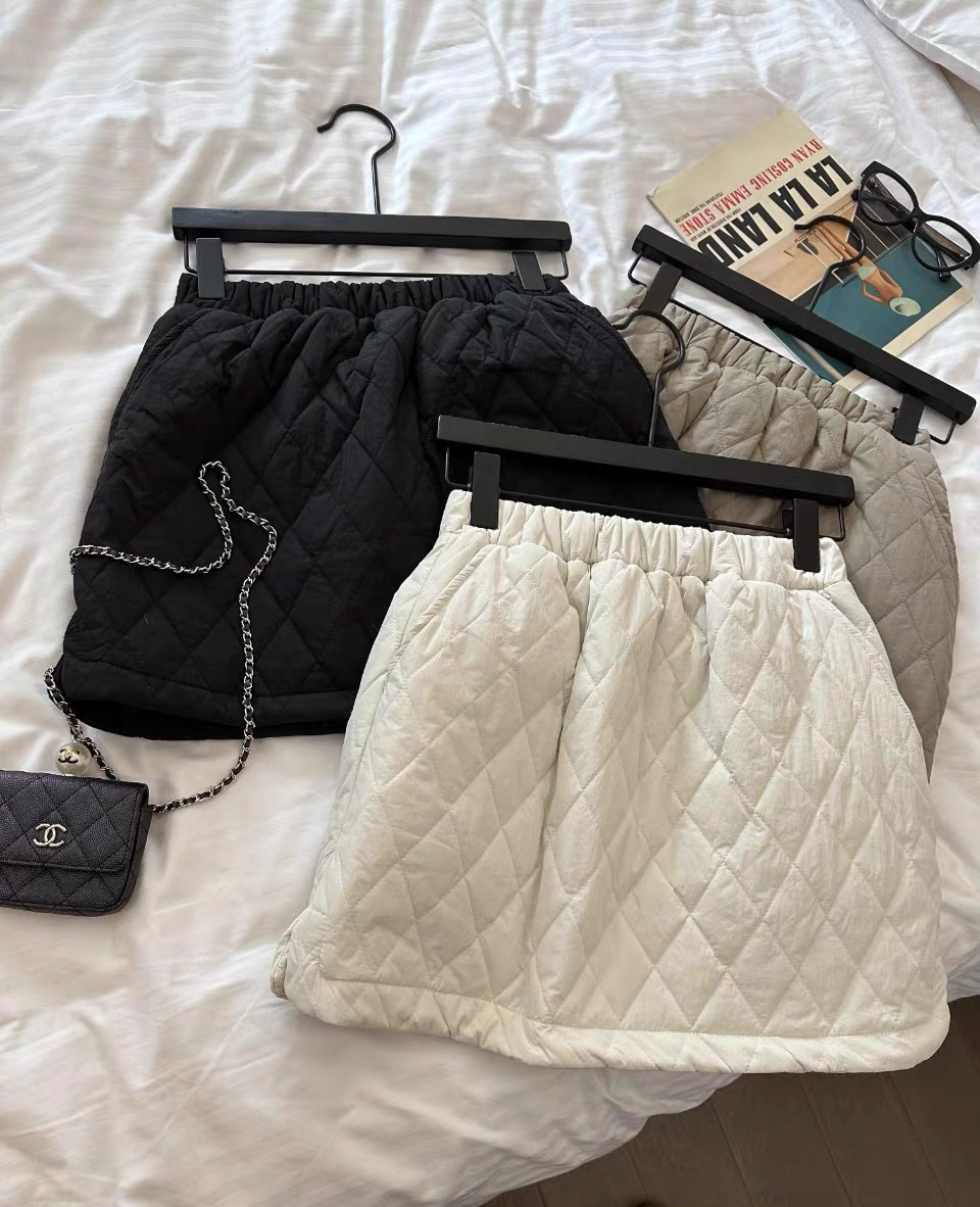 东大门新款夹棉菱格包臀半身裙女休闲短裙运动包裙