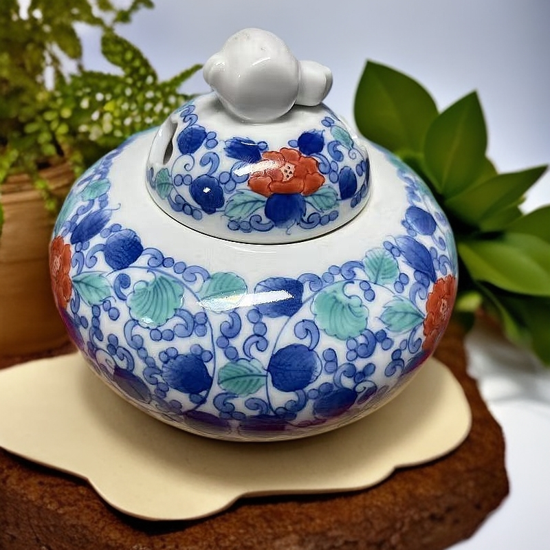 舶来品御用官窑色锅岛名家手绘香炉