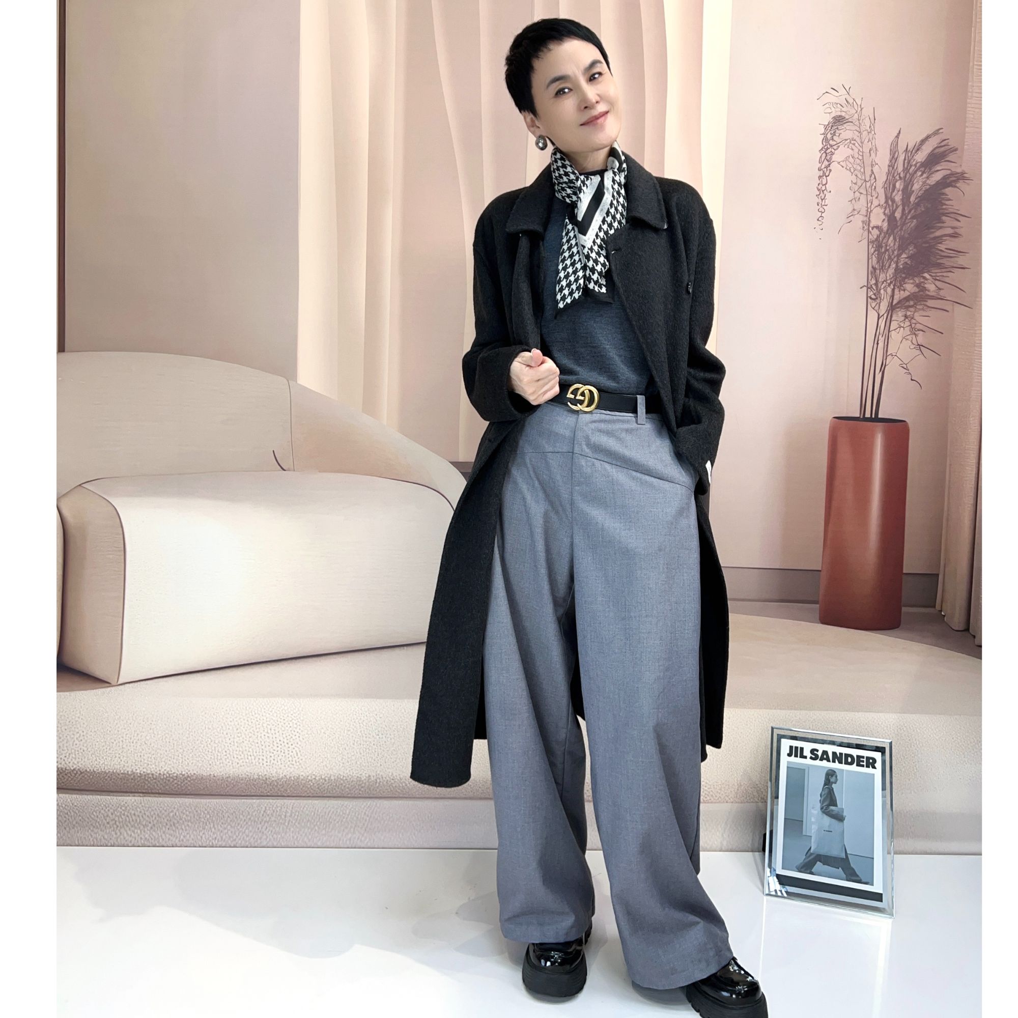 红风尚-8318冬季设计款纯色羊毛大衣