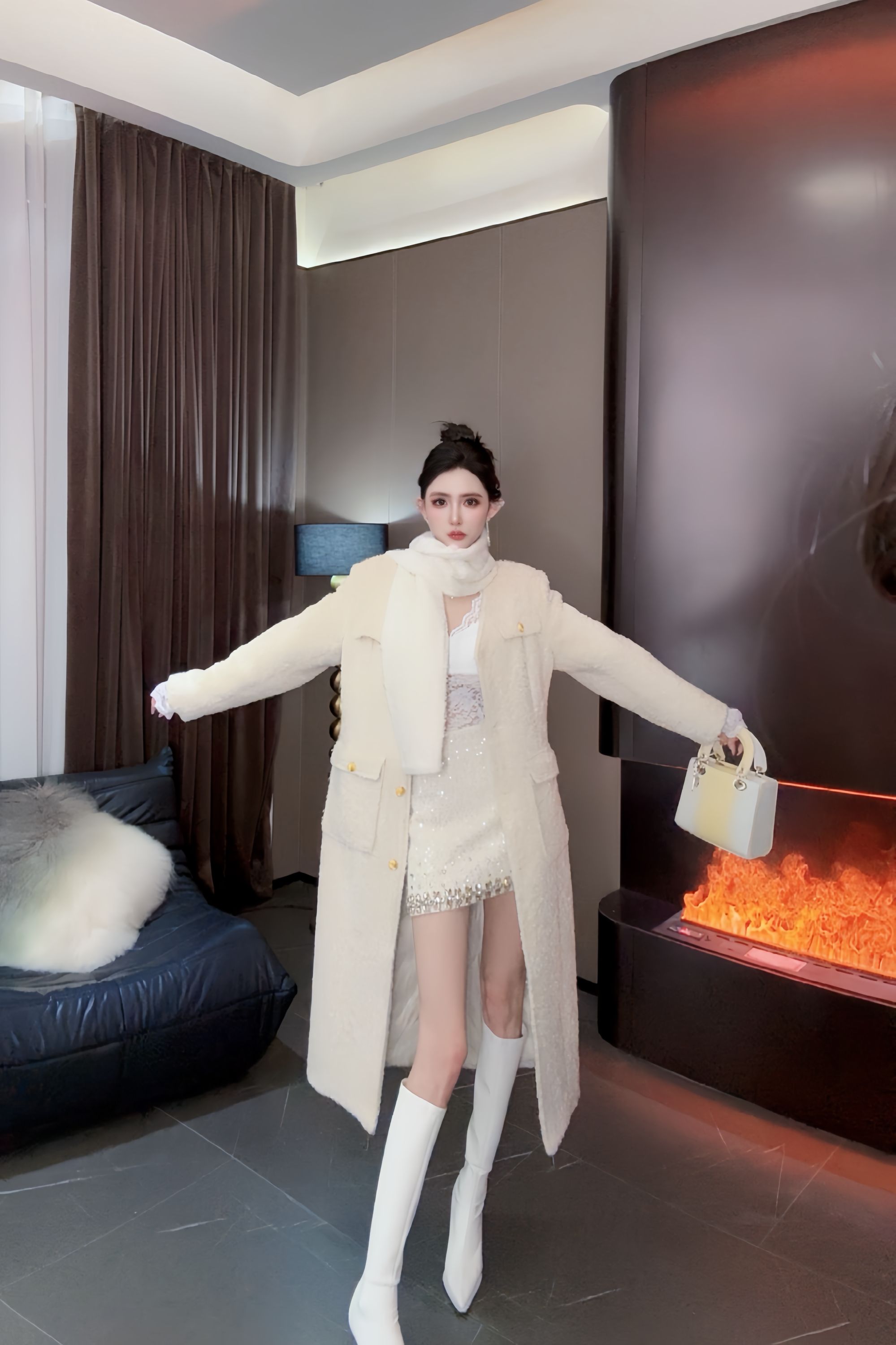 法模FRENCH MODEL . 2024冬季羊剪毛围巾风衣大衣 41060525