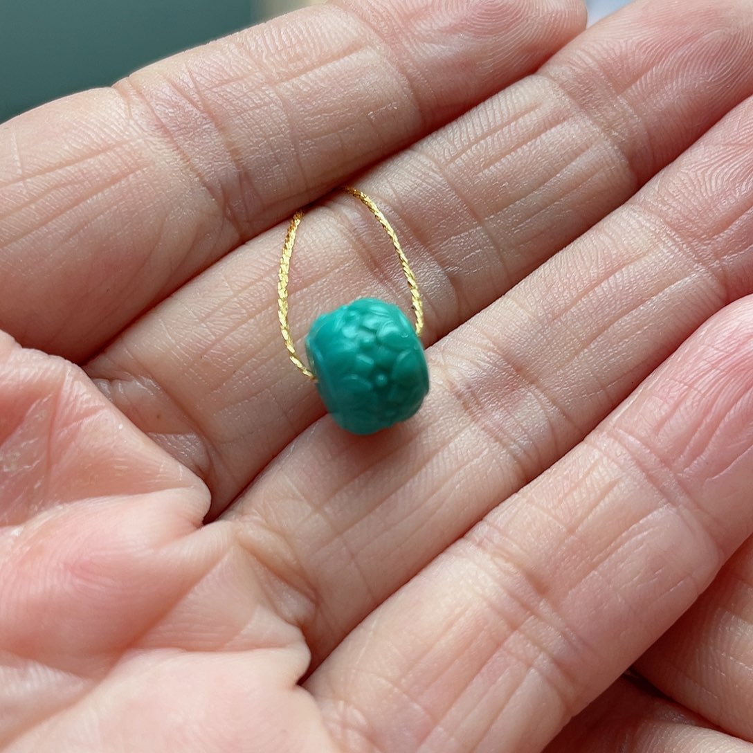 绿松石颈饰未镶嵌