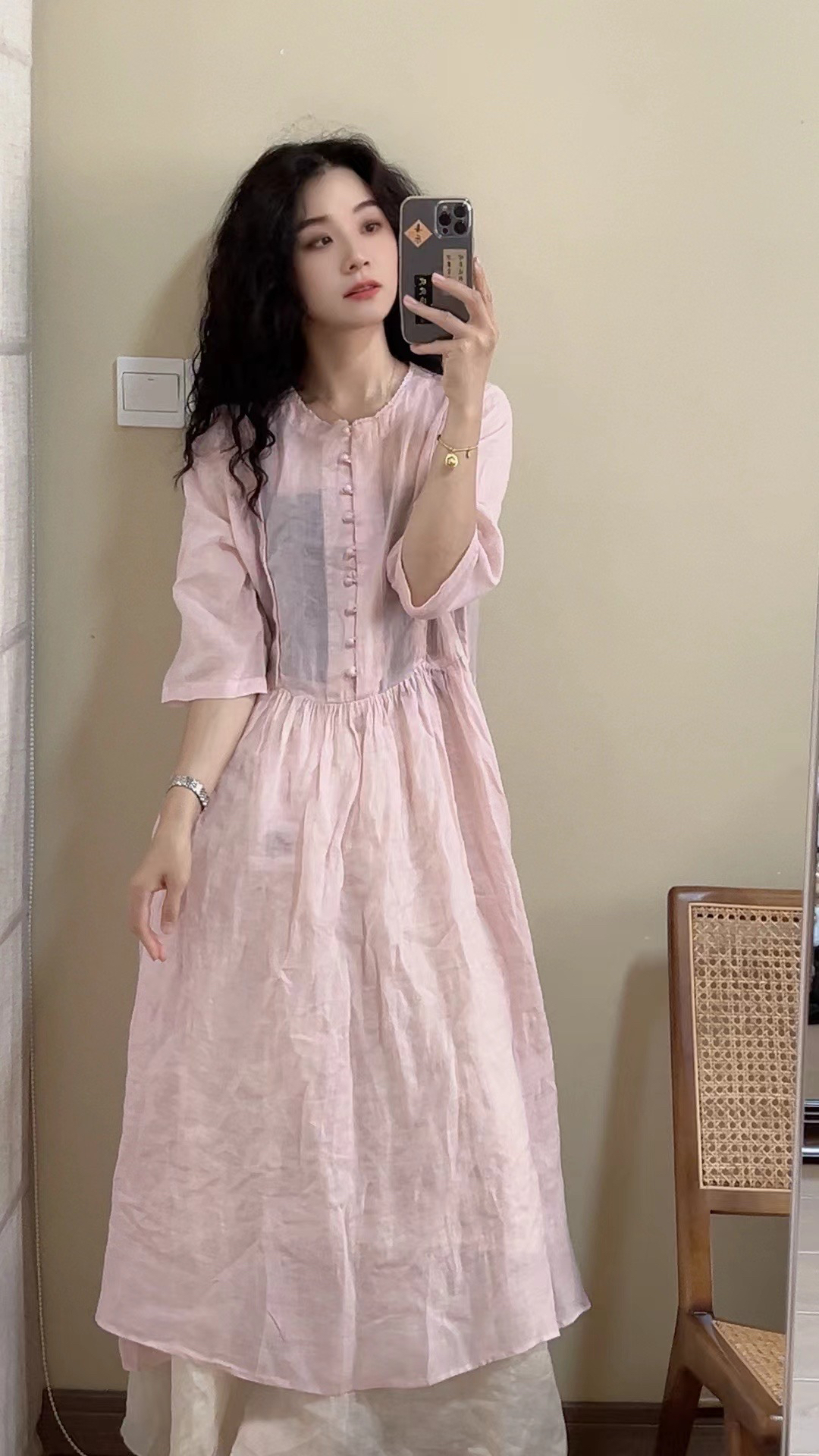 苎麻连衣裙夏季新款文艺气质时尚年轻纯色长裙法式甜美温柔风长裙