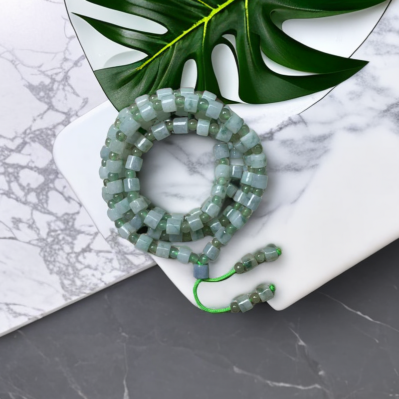 玉如军意缅甸翡翠A货卡5+时尚飘花桶珠链75+4颗，个别有纹介意慎拍