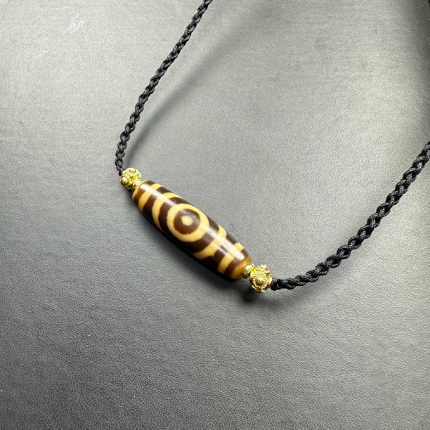 玖扬-台湾 7A 牙黄 手工 莲花二眼 简约 百搭 大气 玛瑙锁骨链