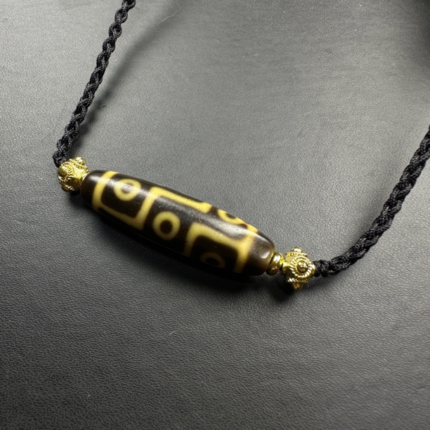 玖扬-台湾 7A级 牙黄 折线九眼 简约 时尚 百搭 玛瑙锁骨链