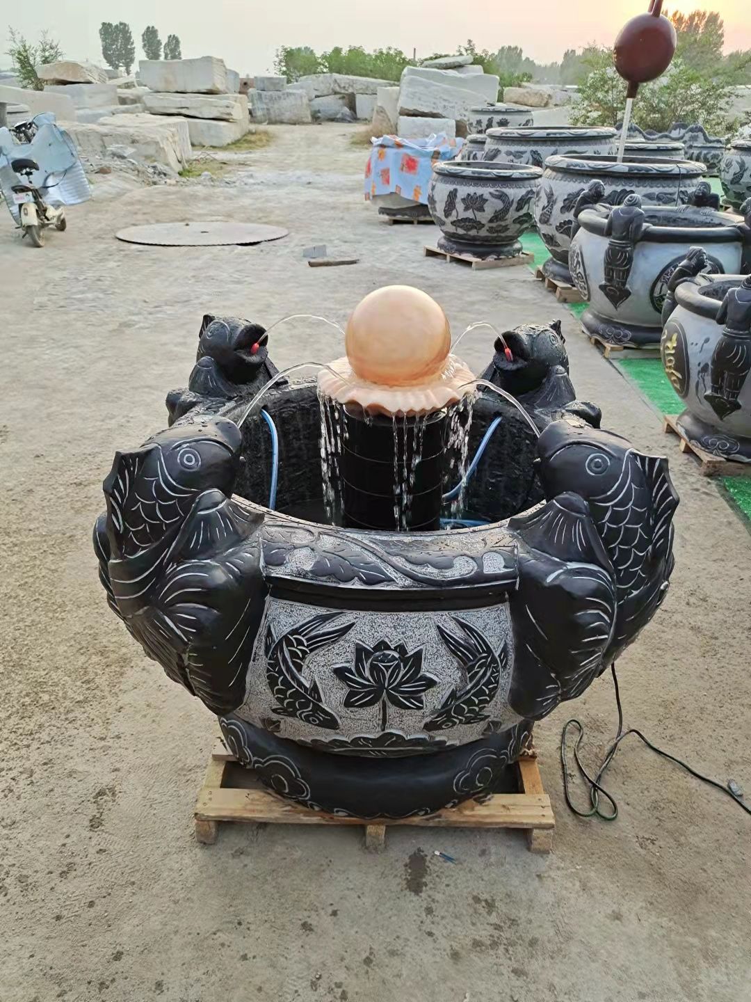 石雕青石鲤鱼喷水鱼缸 