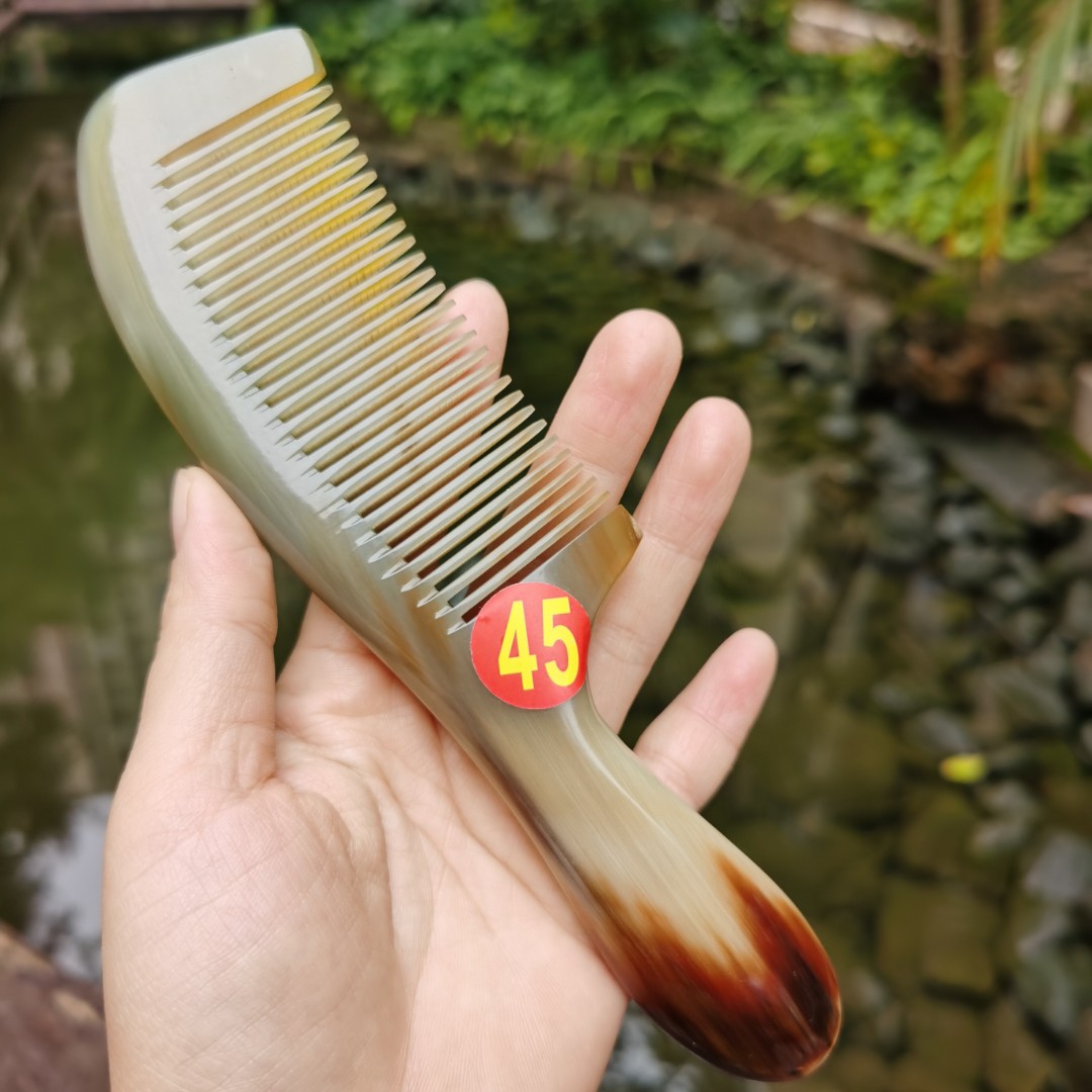 大号约20厘米圆手柄精品牛角梳，厚实圆润好入发