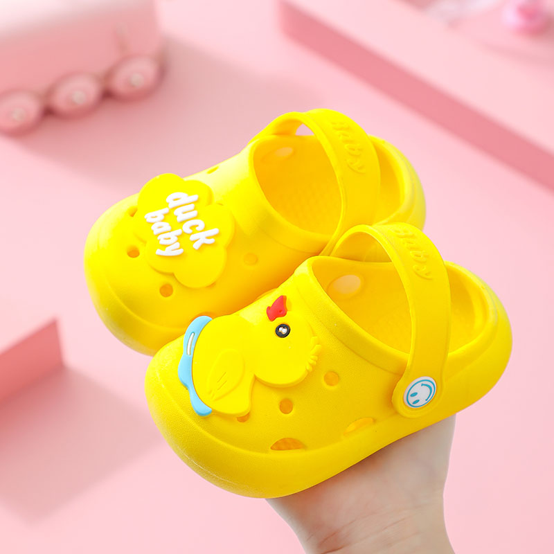 儿童拖鞋夏季男室内防滑女宝宝软底包头洞洞鞋男童女孩卡通可爱2