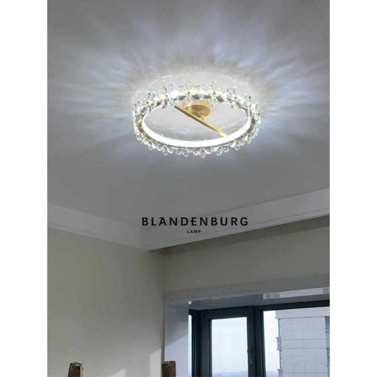 花瓣水晶灯北欧轻奢创意主卧简约温馨房间花朵卧室吸顶灯后现代