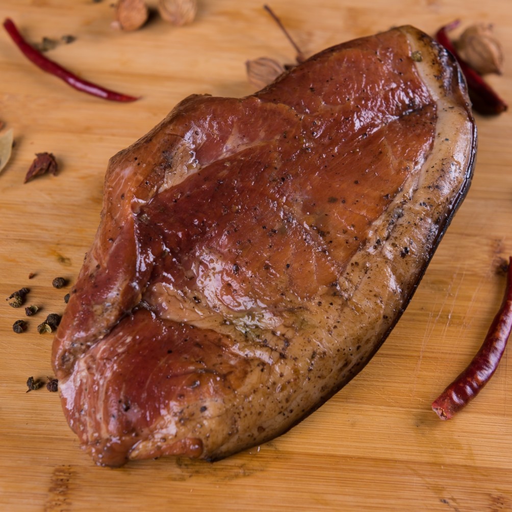 云南镇雄好吃土猪肉青冈木材传统烟熏包谷农家散养本地精选土猪肉