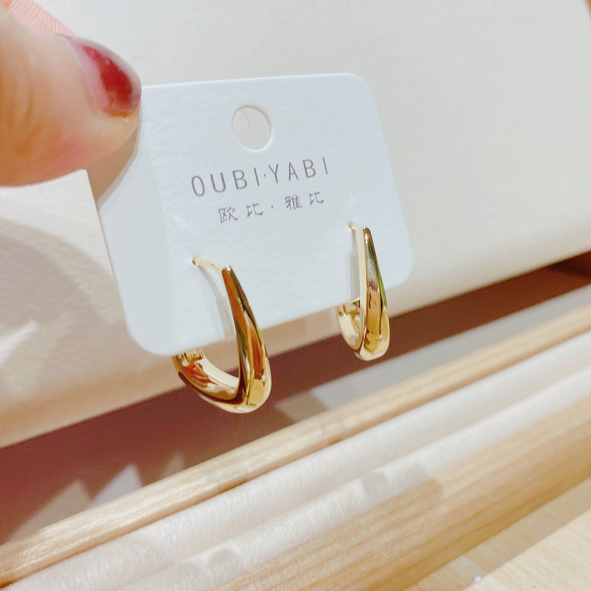 秋冬百搭方圈 港风 高级感 (强推 自留款 )耳环 买过的都觉得好看