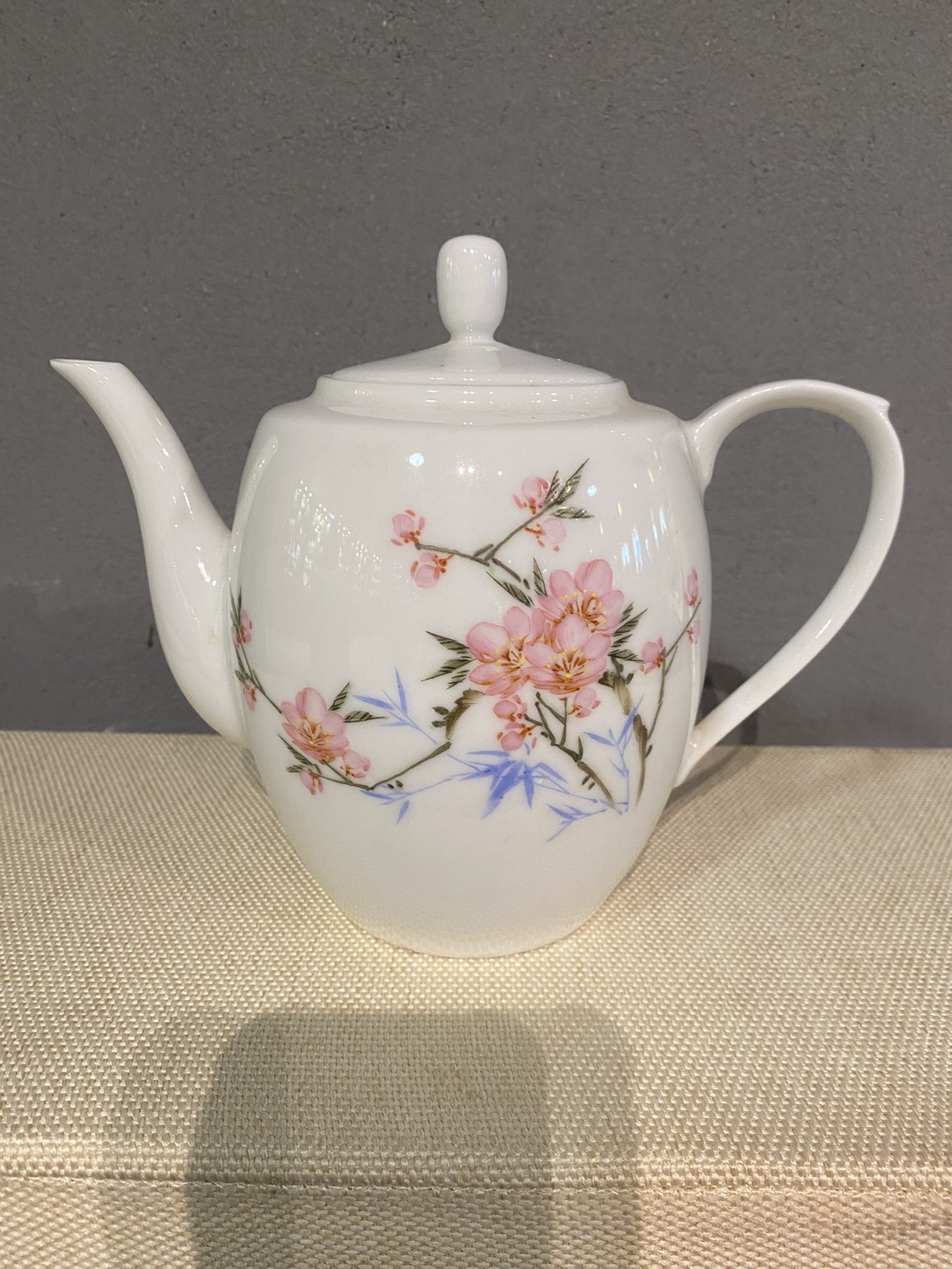 567高白泥水点桃花茶壶