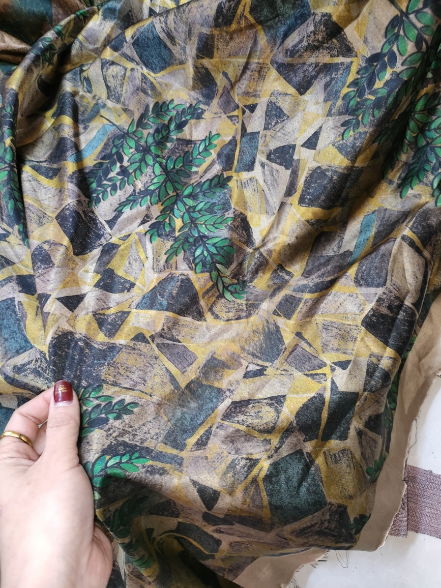 精品服装布料二号车