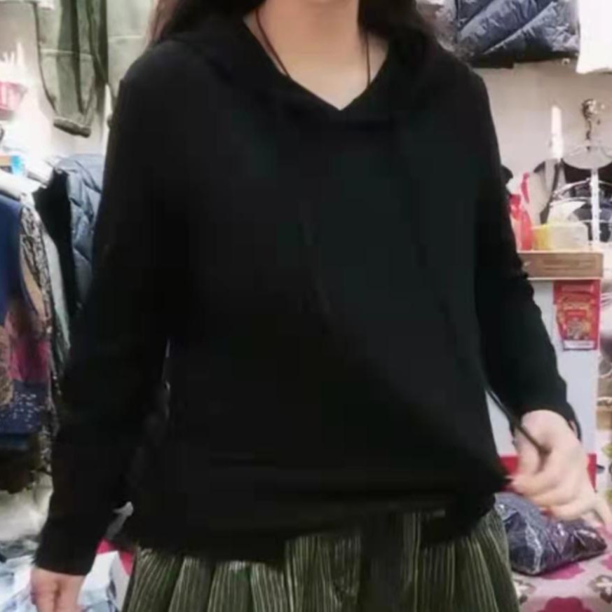 新春款休闲减龄打底帽衫