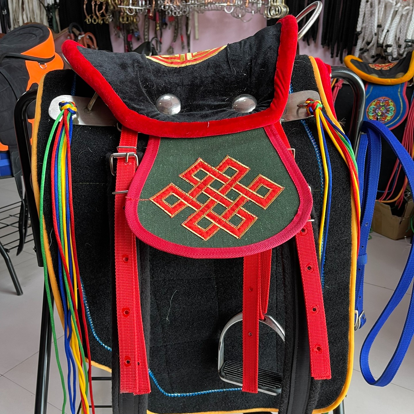 马鞍 白钢骨架蒙古放牧方便轻巧