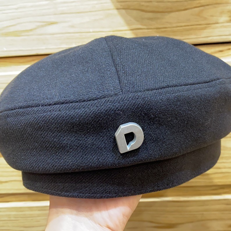 【爱舞精选】D字贝雷帽时尚