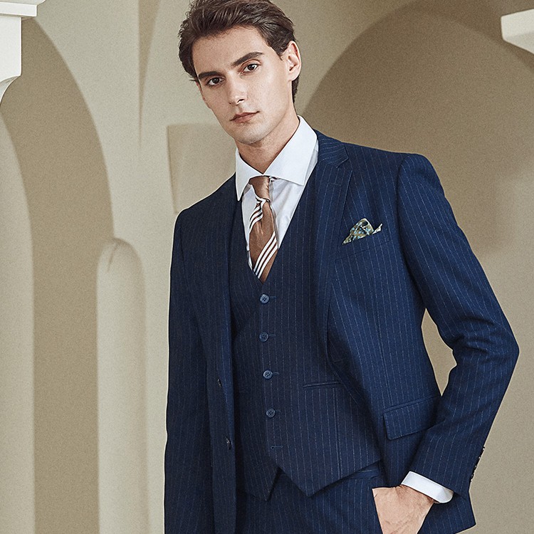 2018514深蓝条纹单排平驳领三件套装男结婚轻奢西装商务修身西服