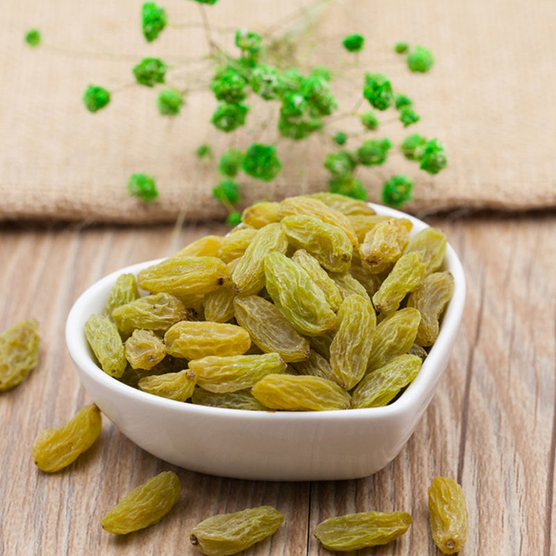 新疆特产正宗吐鲁番绿宝石葡萄干500克装产地直发无籽自然风干