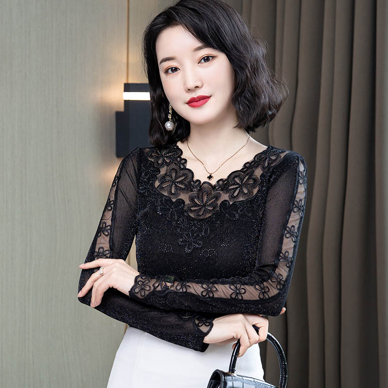 春装长袖蕾丝打底衫女内搭2025新款春秋洋气百搭镂空显瘦上衣小衫
