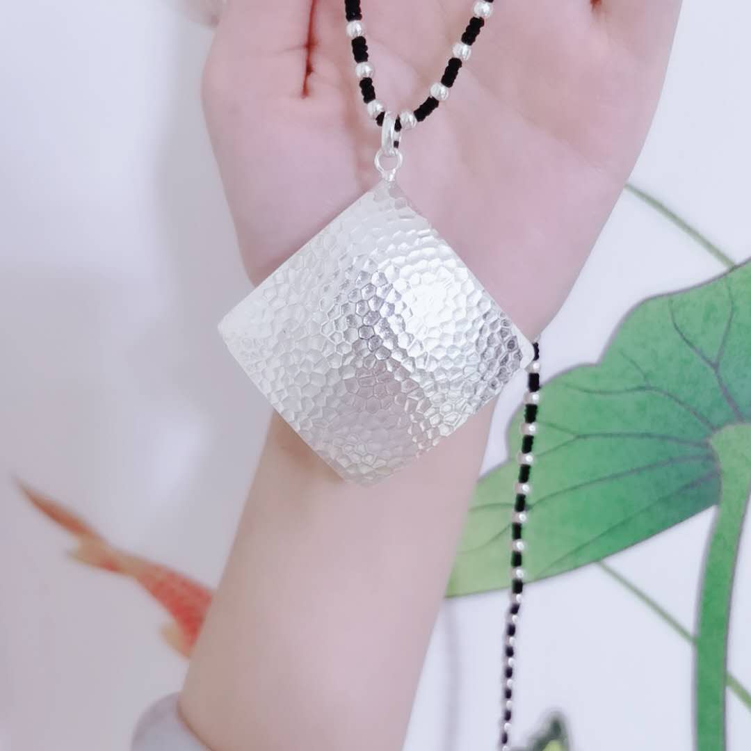 LYliuyng 吊坠925银 手工银敲打坑面大号四方来财毛衣链纯银吊坠