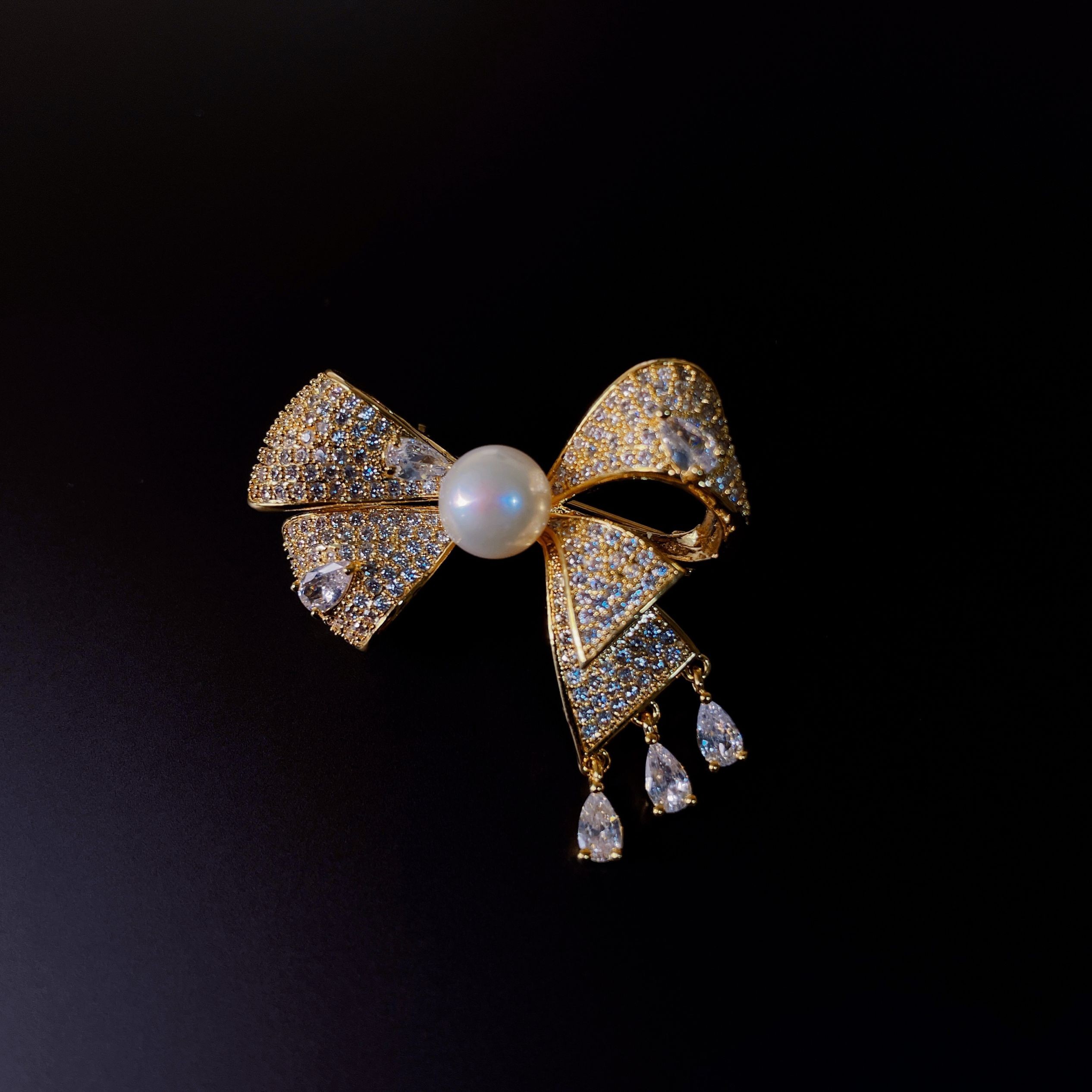 流苏蝴蝶结领针/金色双层复古气质韩版胸针高档