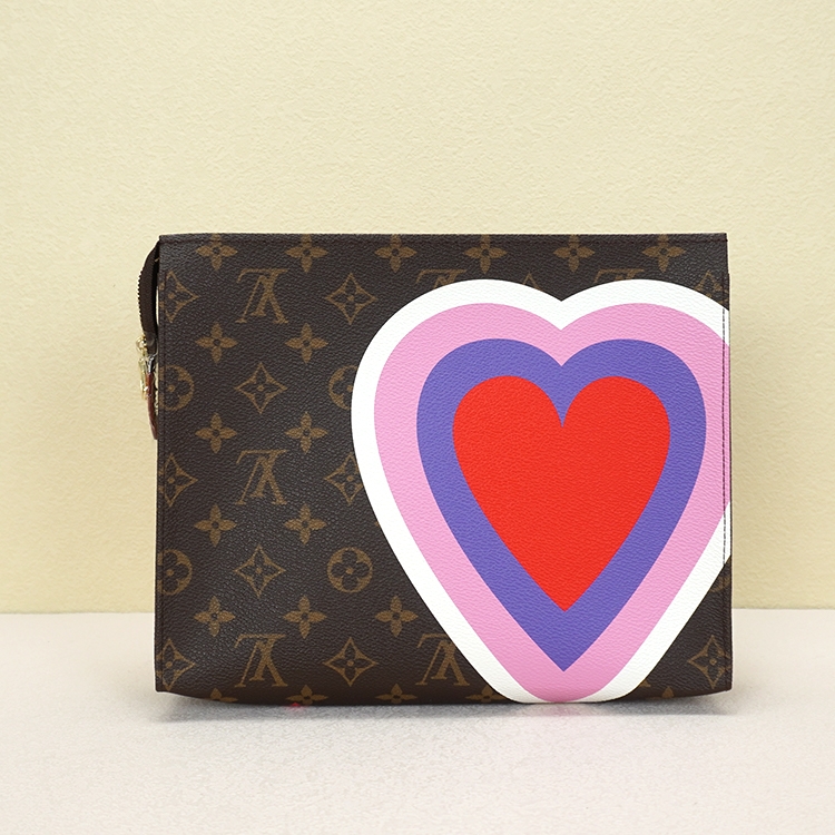 99新 LouisVuitton/路易威登 老花爱心涂鸦盥洗袋26CM 