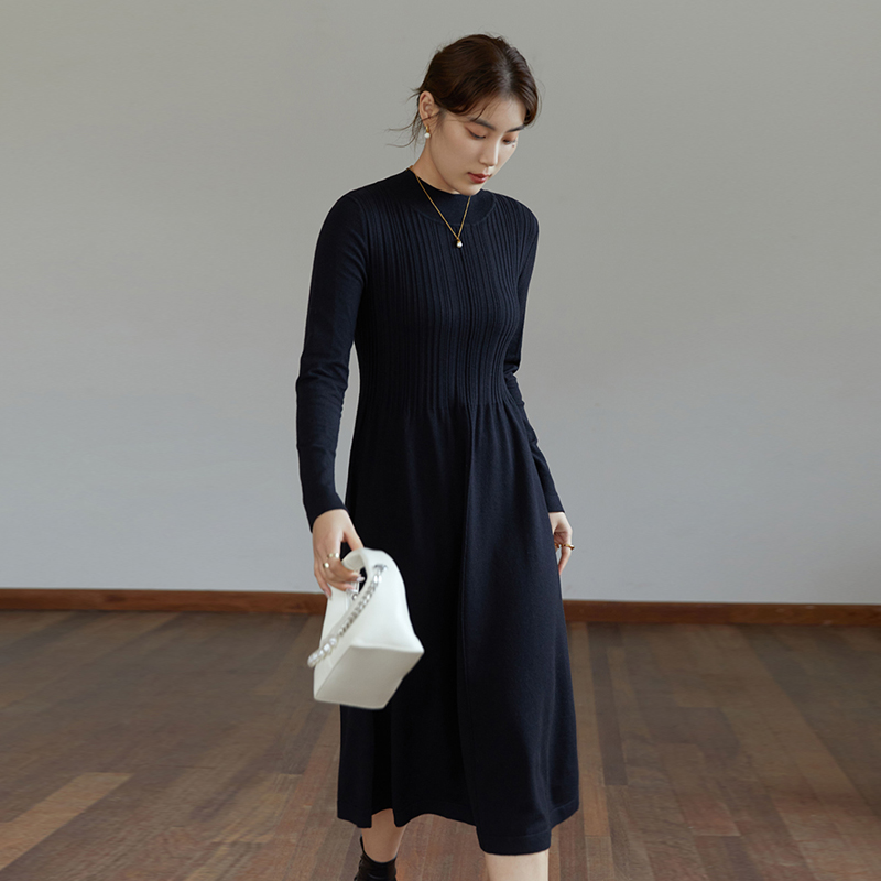 独束大码黑色针织连衣裙女显瘦简约气质百搭打底裙21DY4365/4311
