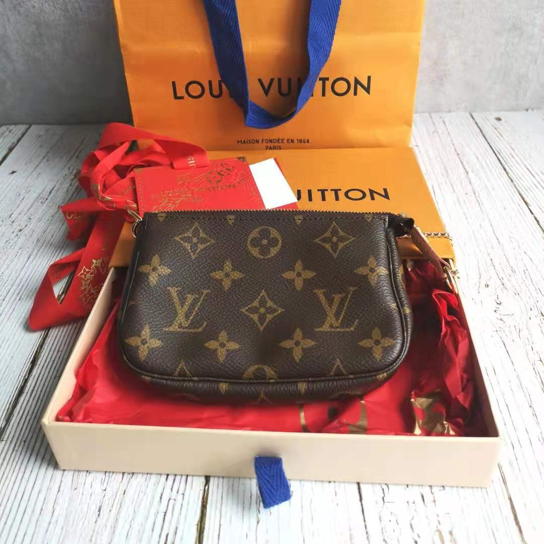 99新 LouisVuitton/路易威登 Lv小配饰包麻将包未使用品